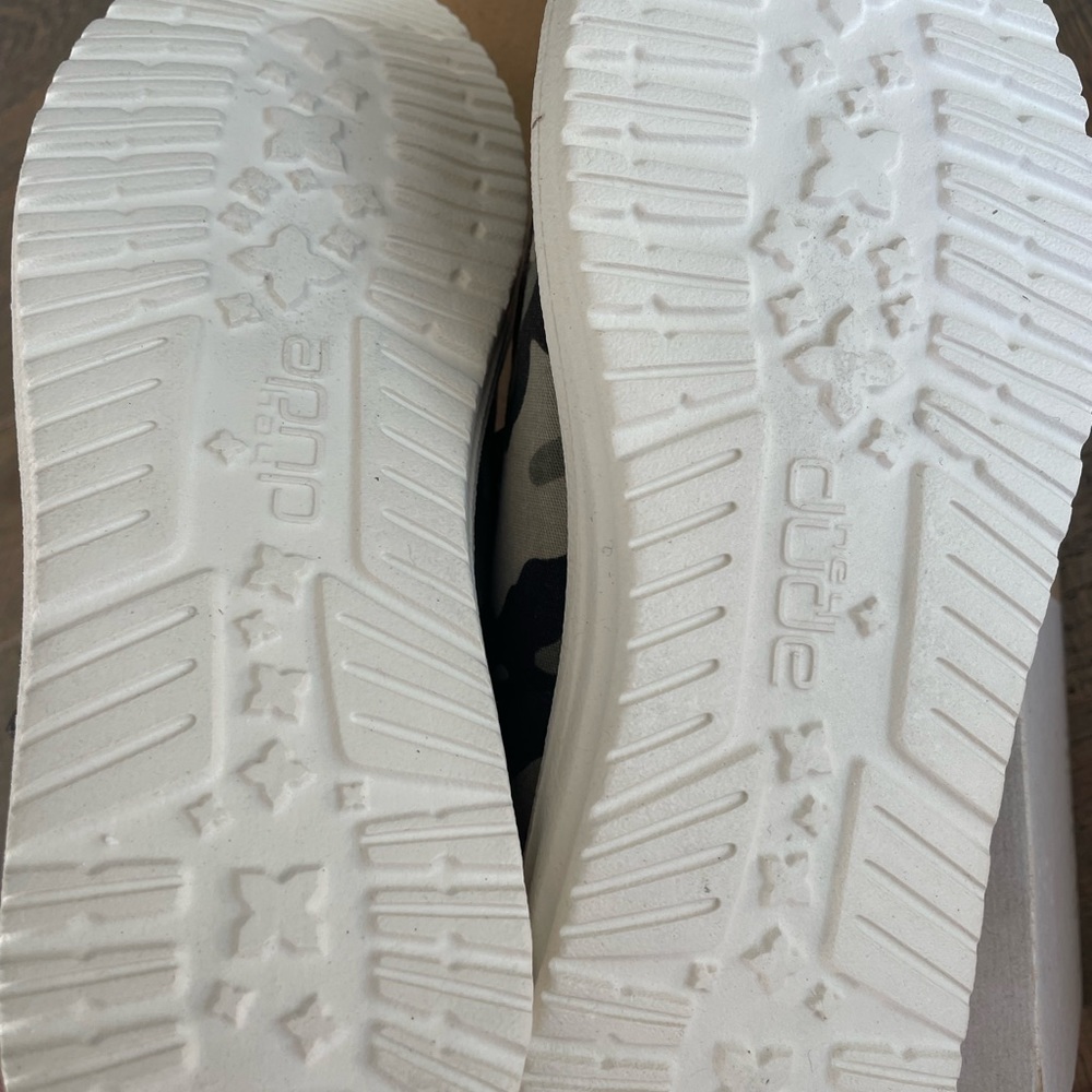 Hey Dude Women’s Wendy Shoes - Picture 4 of 4